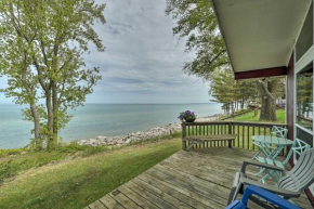 Lakefront Cottage Near Wineries and State Parks!